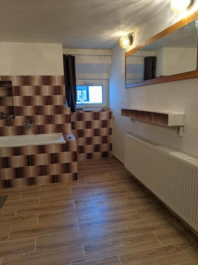 Chalupa u rybníka Střehom Dolní Bousov Exterior foto